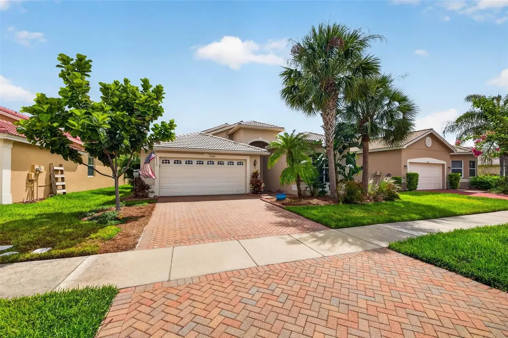 15929 Golden Lakes Drive Wimauma FL 33598