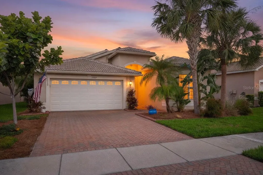 15929 Golden Lakes Drive Wimauma FL 33598