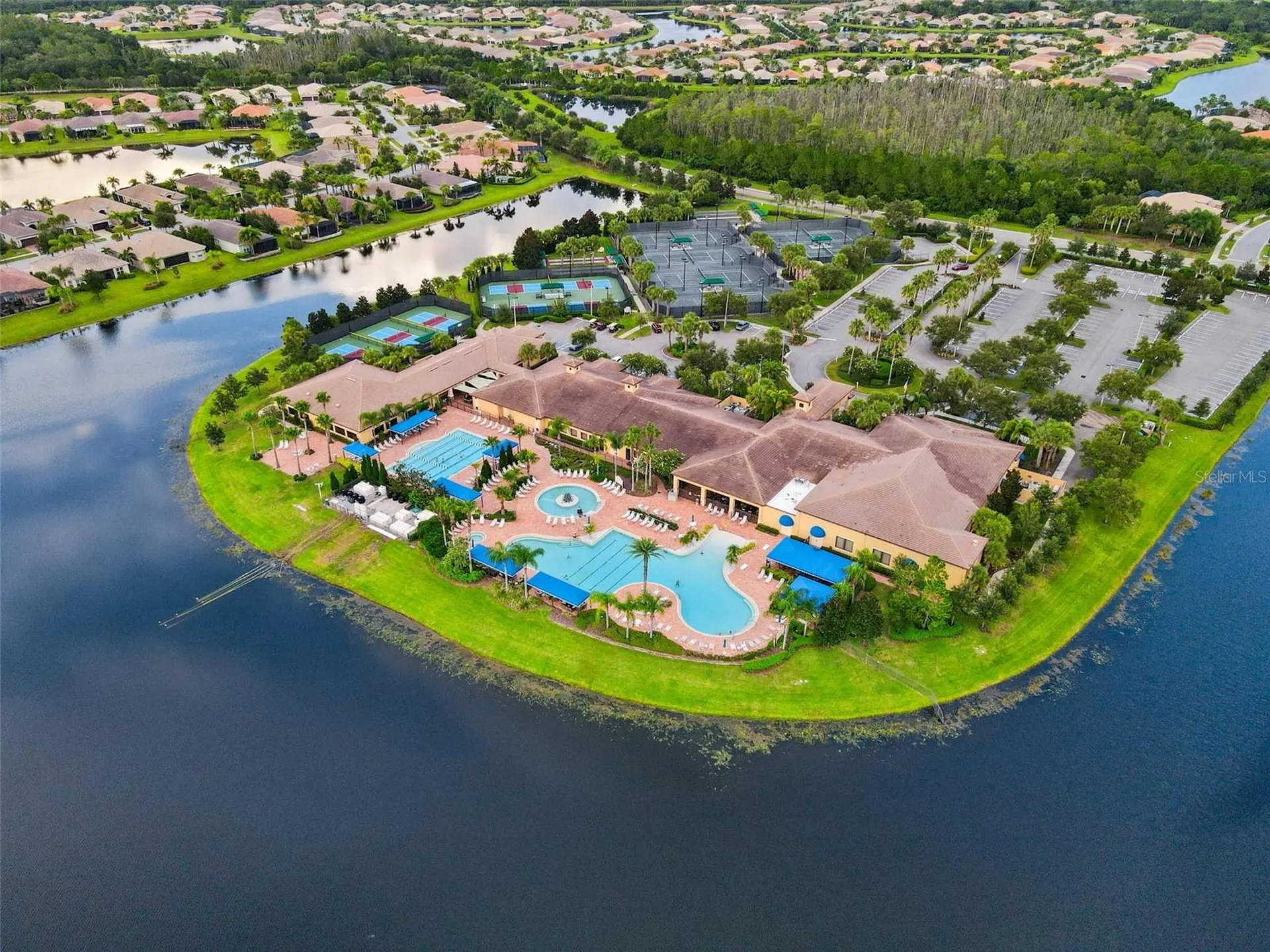 15929 Golden Lakes Drive Wimauma FL 33598