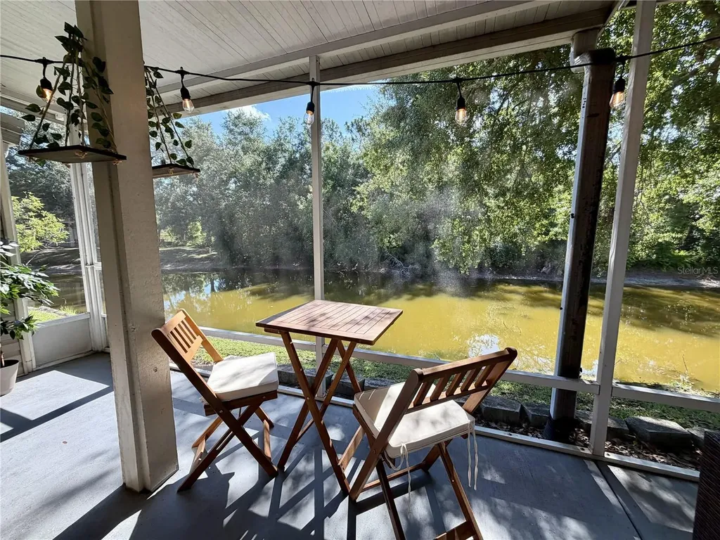 6905 Lake Place Court Tampa FL 33634