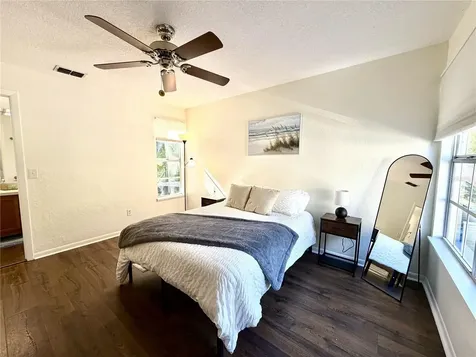 6905 Lake Place Court Tampa FL 33634