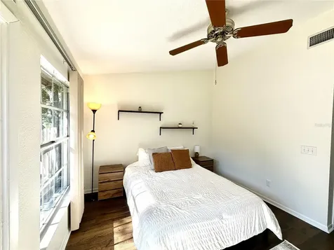 6905 Lake Place Court Tampa FL 33634