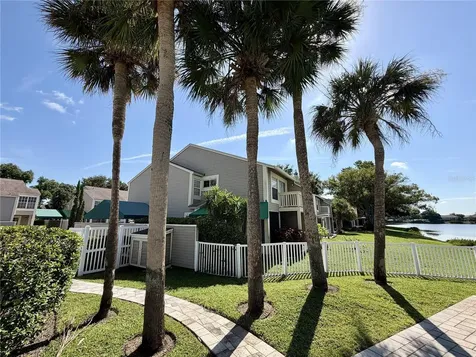 6905 Lake Place Court Tampa FL 33634