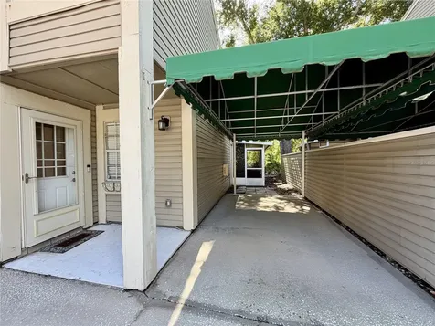 6905 Lake Place Court Tampa FL 33634