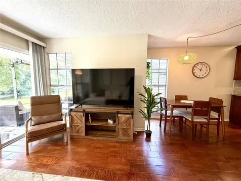 6905 Lake Place Court Tampa FL 33634