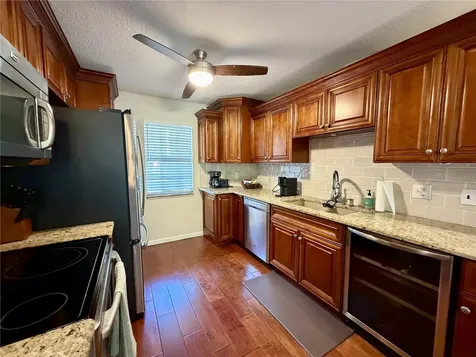 6905 Lake Place Court Tampa FL 33634