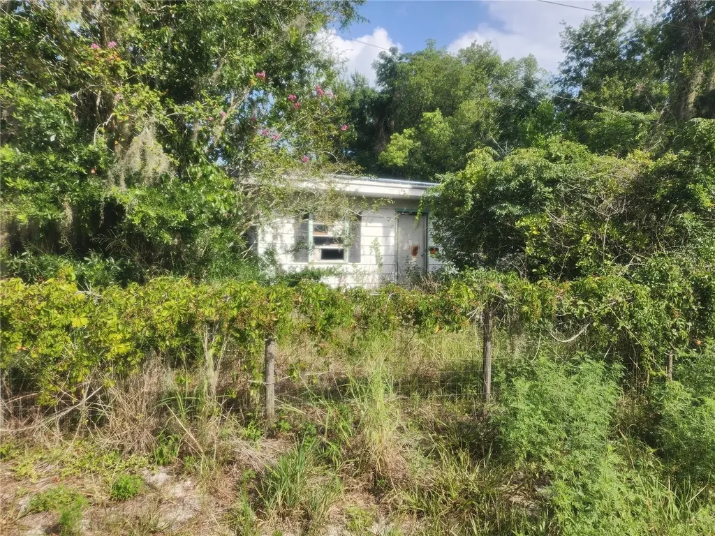 33444 Coronado Road Leesburg FL 34788