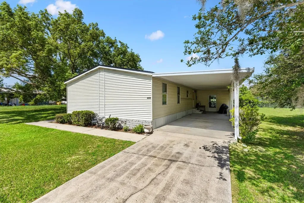 2915 Arbor Ridge Boulevard Fruitland Park FL 34731