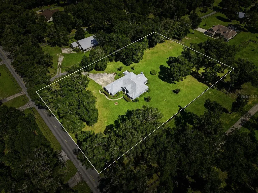 2111 Sun Valley Lane Deland FL 32720