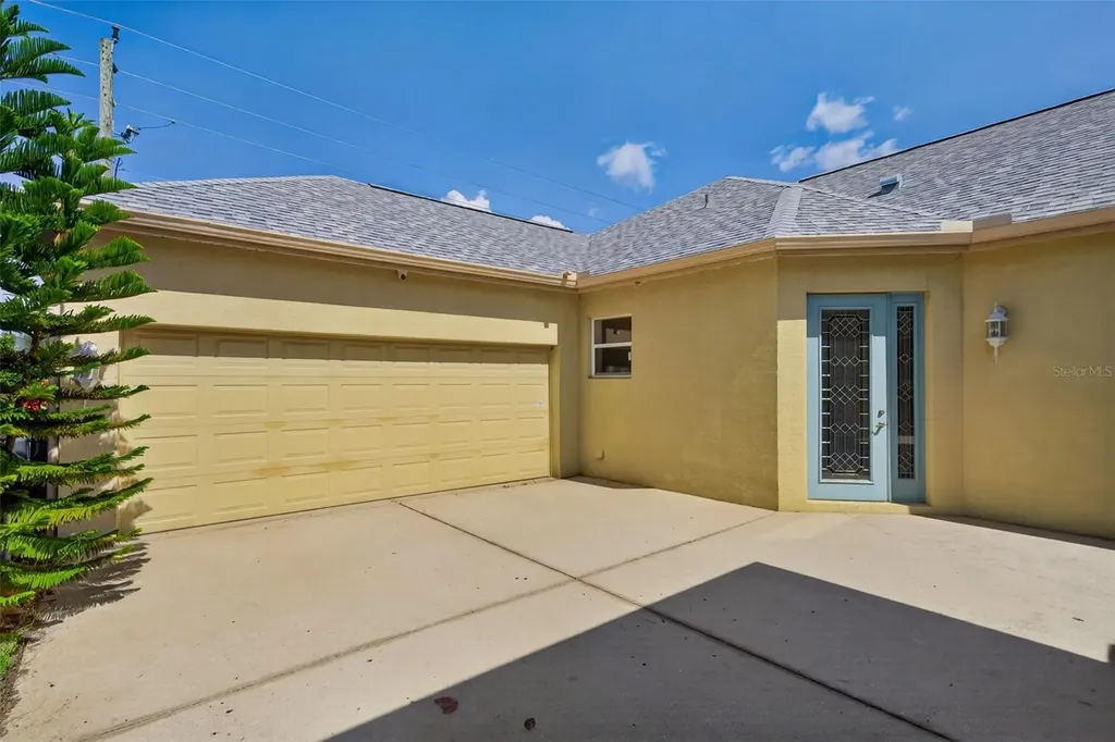 171 Americas Cup Boulevard Bradenton FL 34208