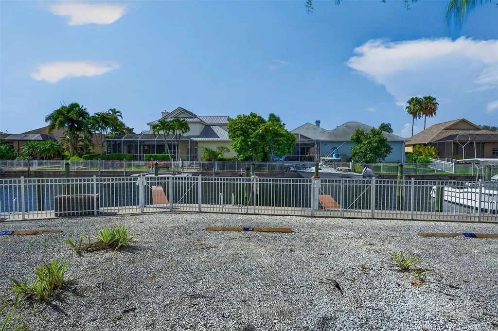 171 Americas Cup Boulevard Bradenton FL 34208