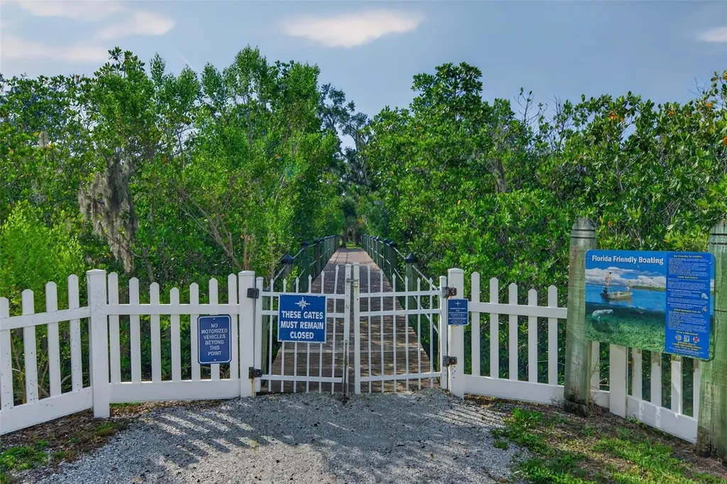 171 Americas Cup Boulevard Bradenton FL 34208