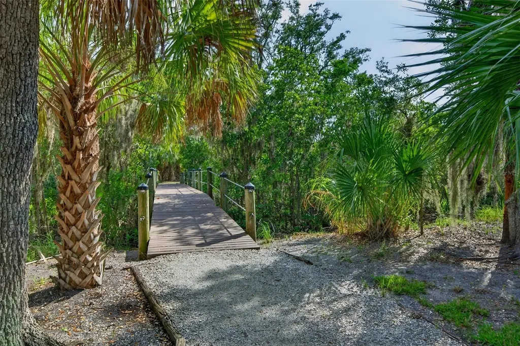 171 Americas Cup Boulevard Bradenton FL 34208