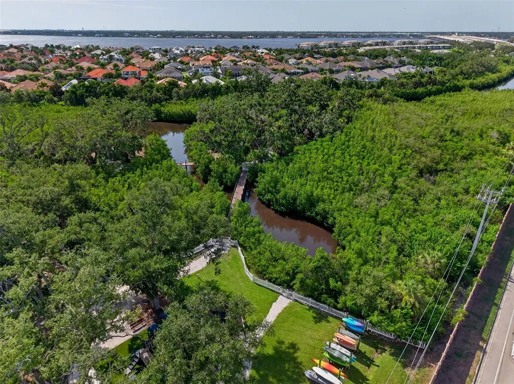 171 Americas Cup Boulevard Bradenton FL 34208