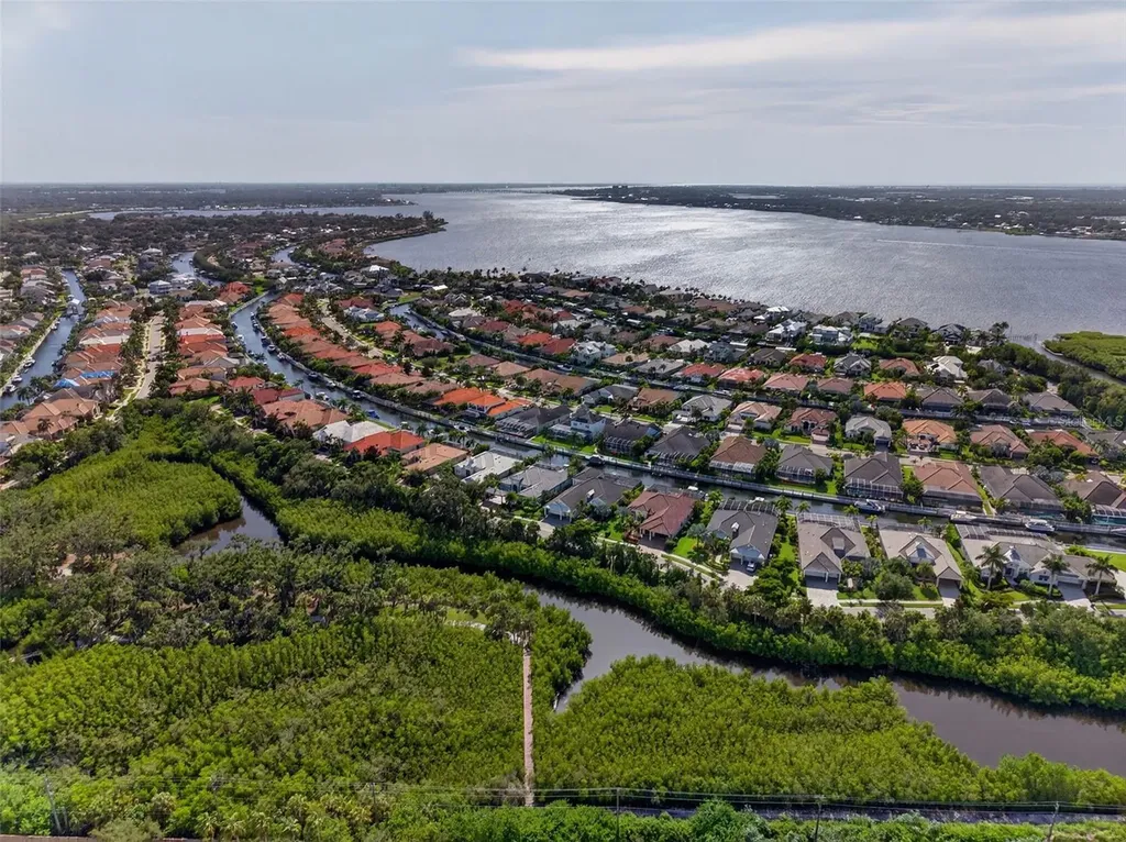 171 Americas Cup Boulevard Bradenton FL 34208