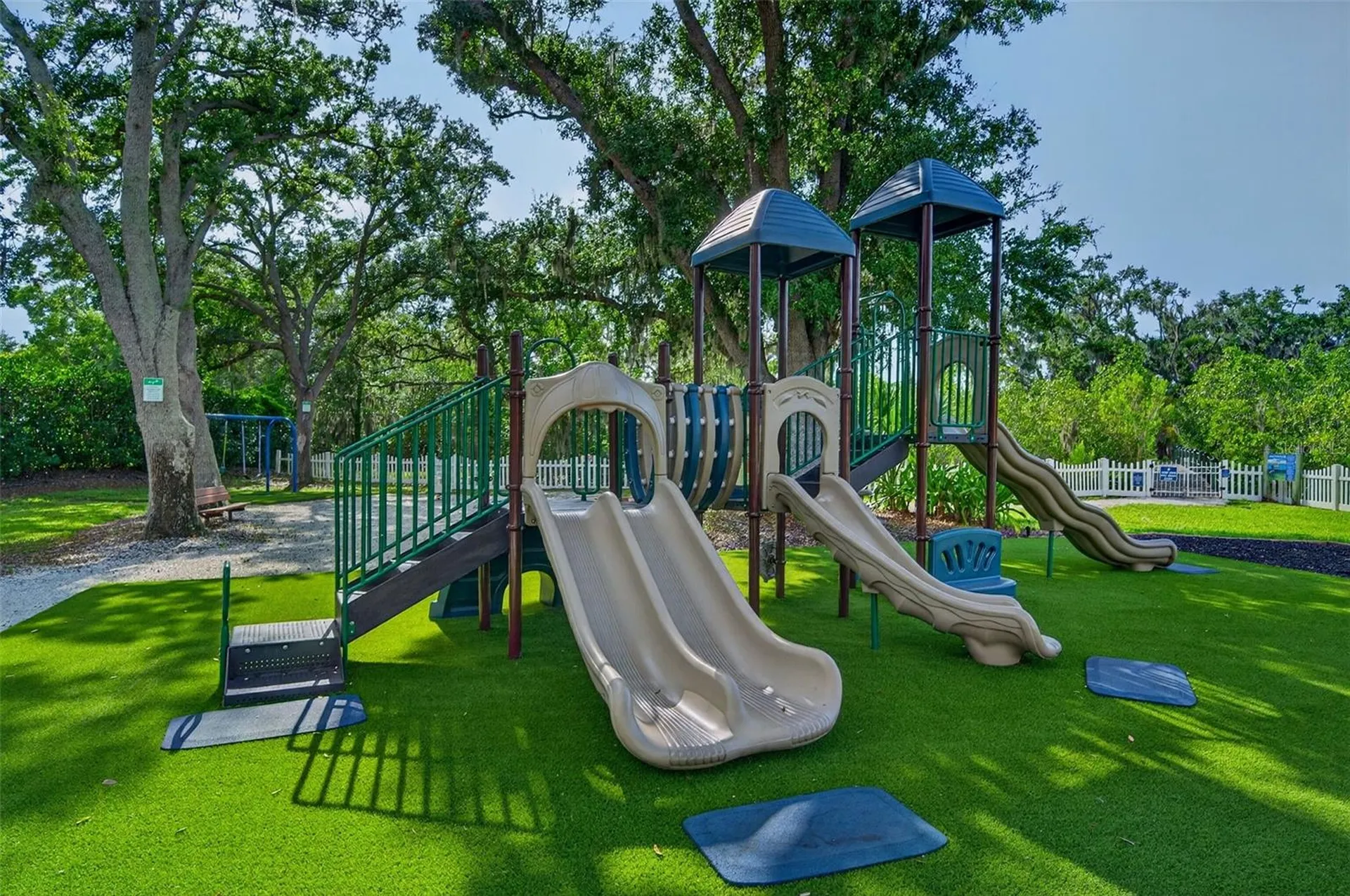 171 Americas Cup Boulevard Bradenton FL 34208