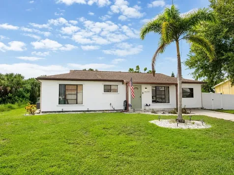 18295 Van Nuys Circle Port Charlotte FL 33948