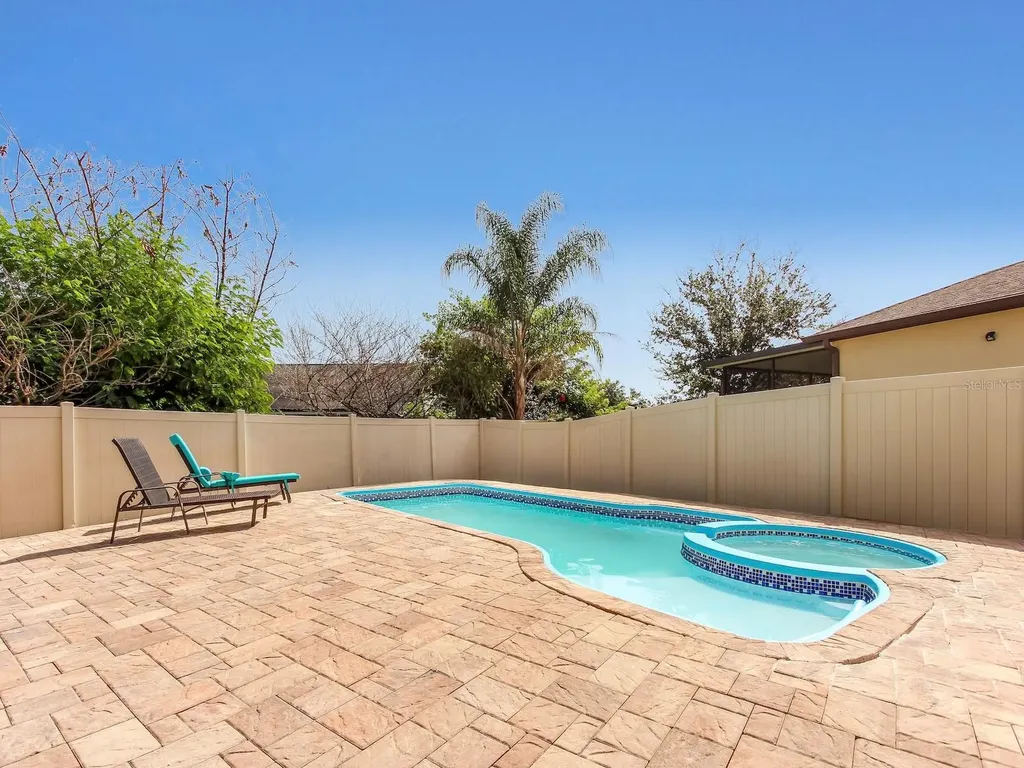 1833 Cayman Cove Circle St Cloud FL 34772