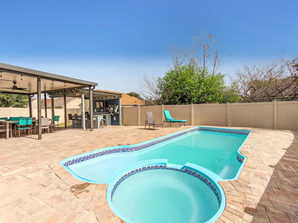 1833 Cayman Cove Circle St Cloud FL 34772