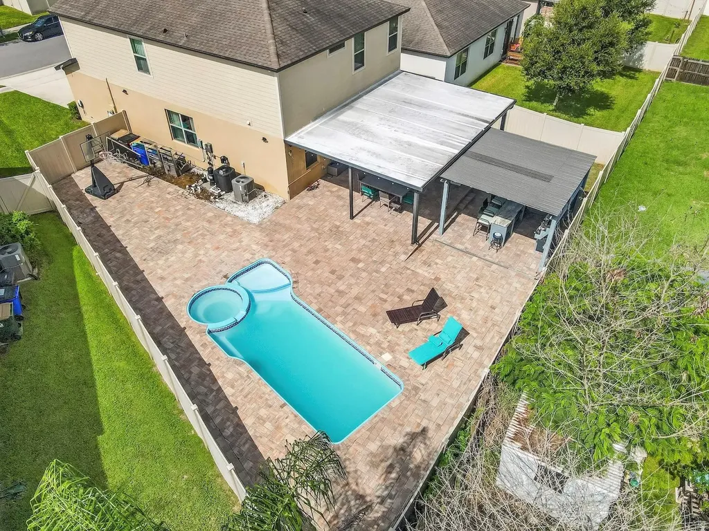 1833 Cayman Cove Circle St Cloud FL 34772