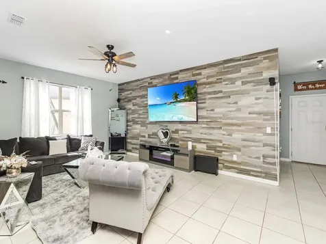 1833 Cayman Cove Circle St Cloud FL 34772