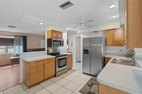 2234 Mariner Boulevard Spring Hill FL 34609
