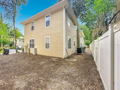 1710 NW 7th Street Gainesville FL 32609