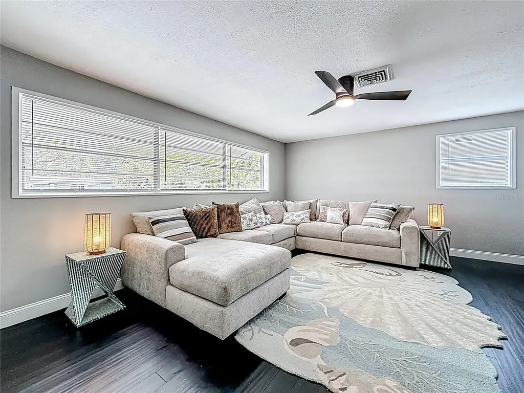 2449 66th Avenue S St Petersburg FL 33712