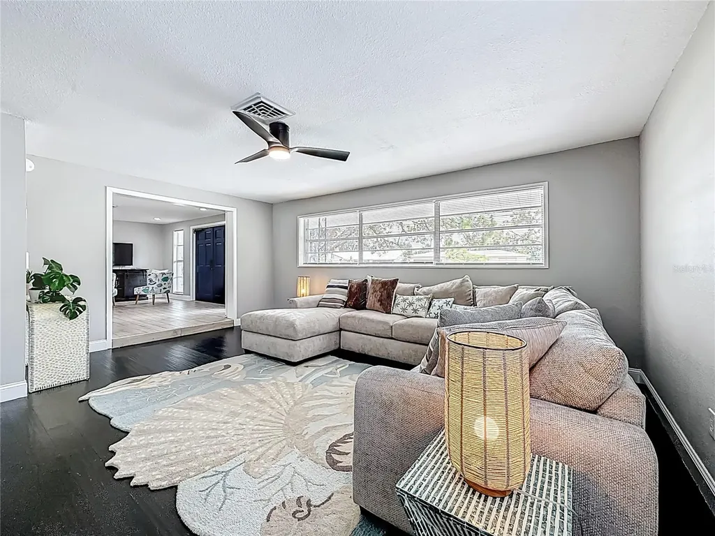 2449 66th Avenue S St Petersburg FL 33712