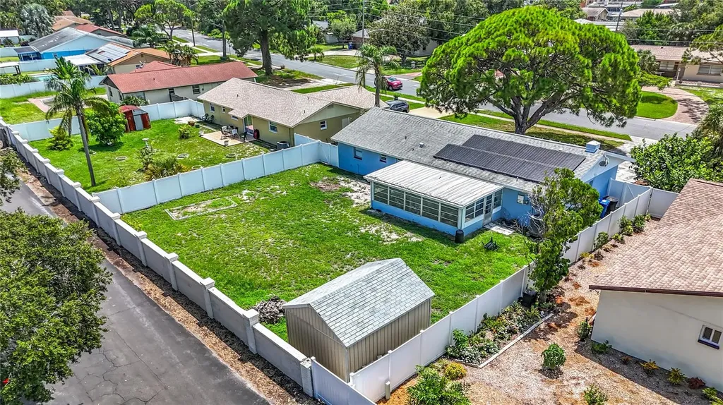 2449 66th Avenue S St Petersburg FL 33712