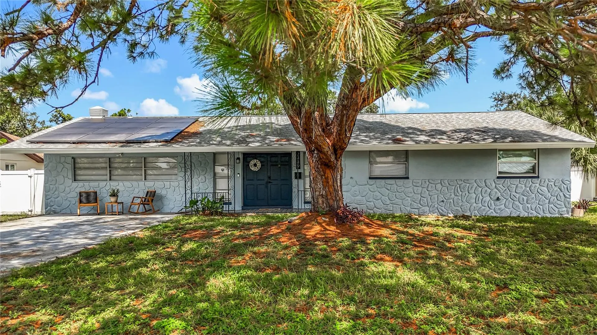 2449 66th Avenue S St Petersburg FL 33712