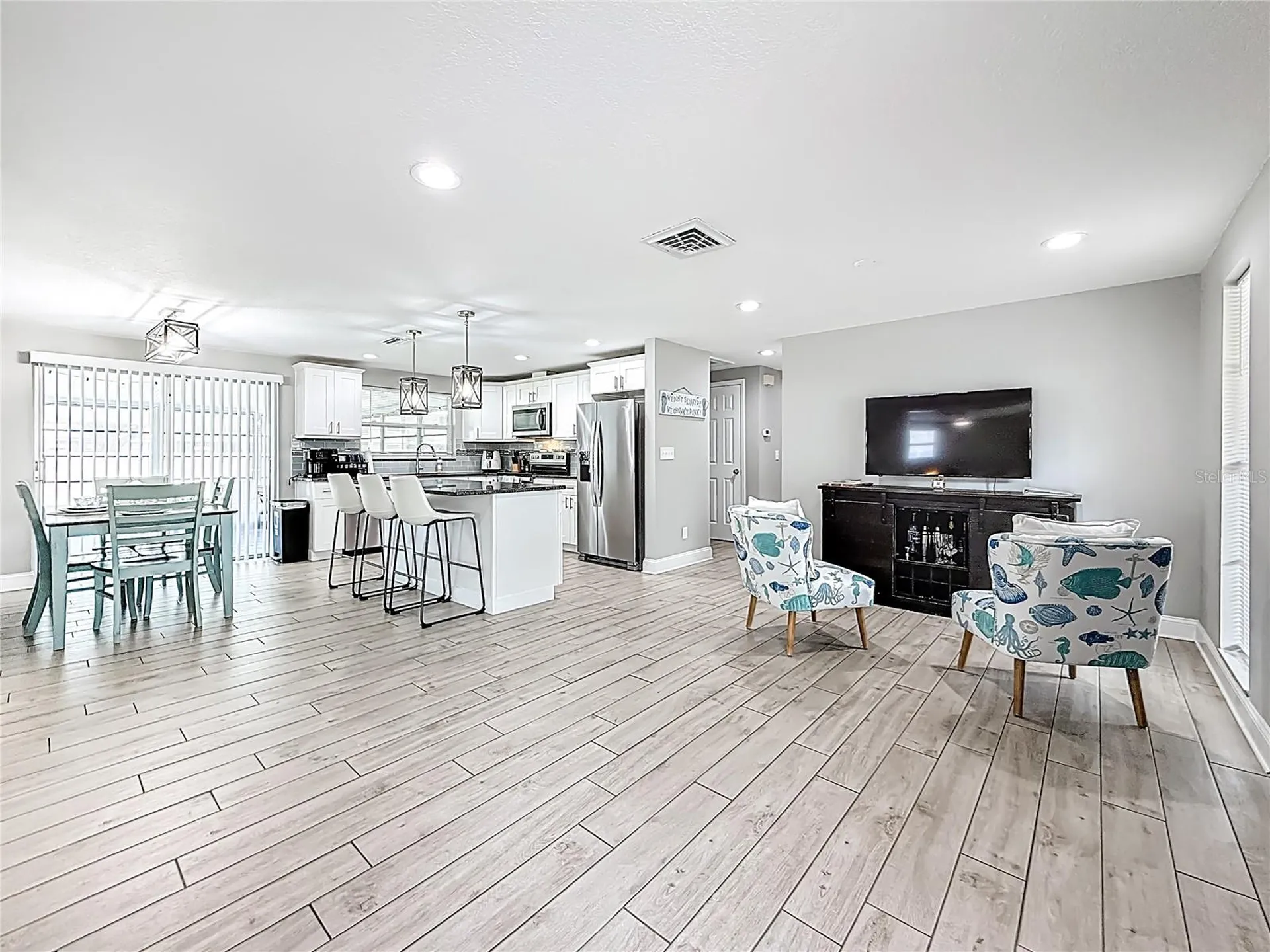 2449 66th Avenue S St Petersburg FL 33712