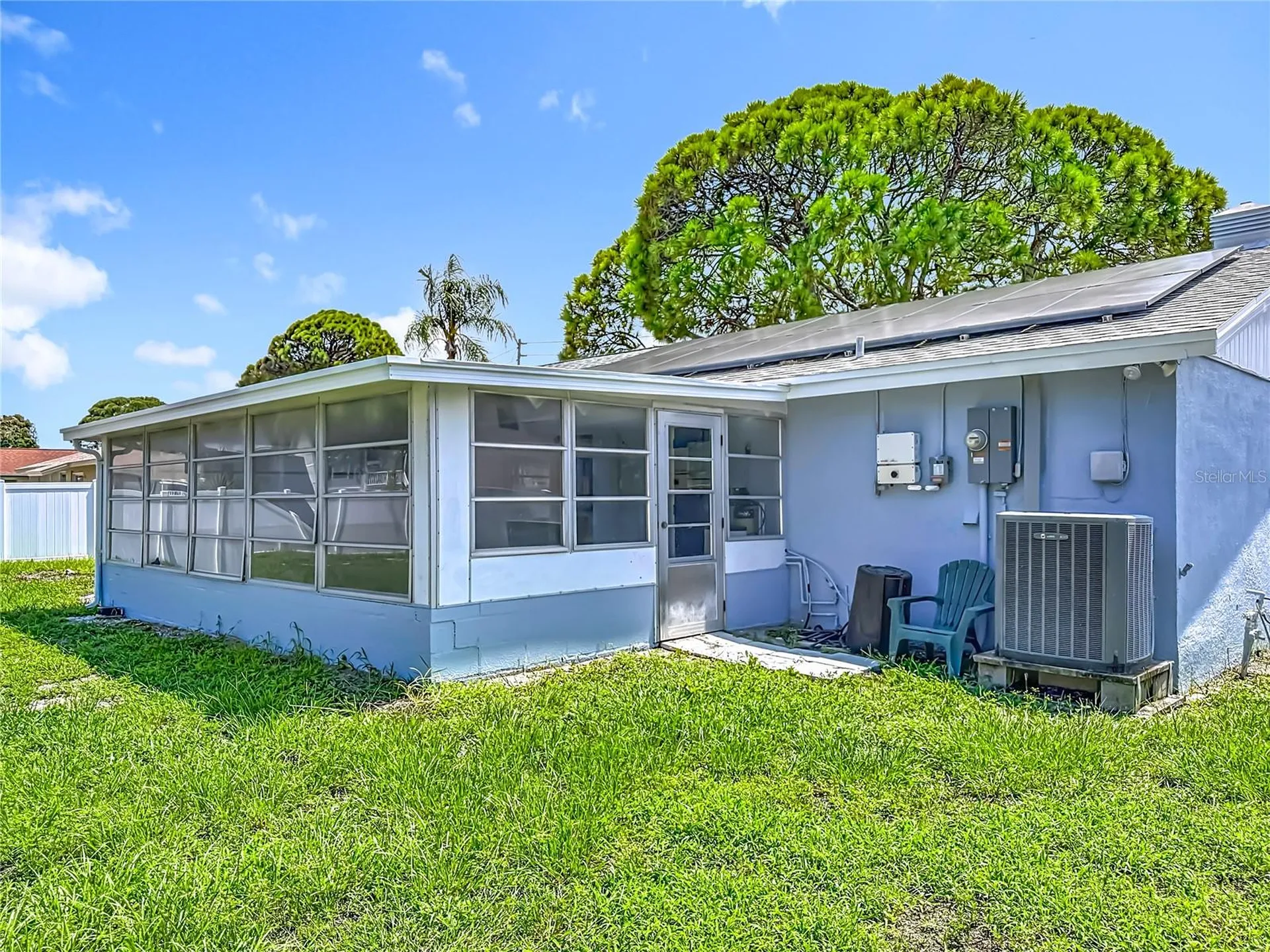 2449 66th Avenue S St Petersburg FL 33712