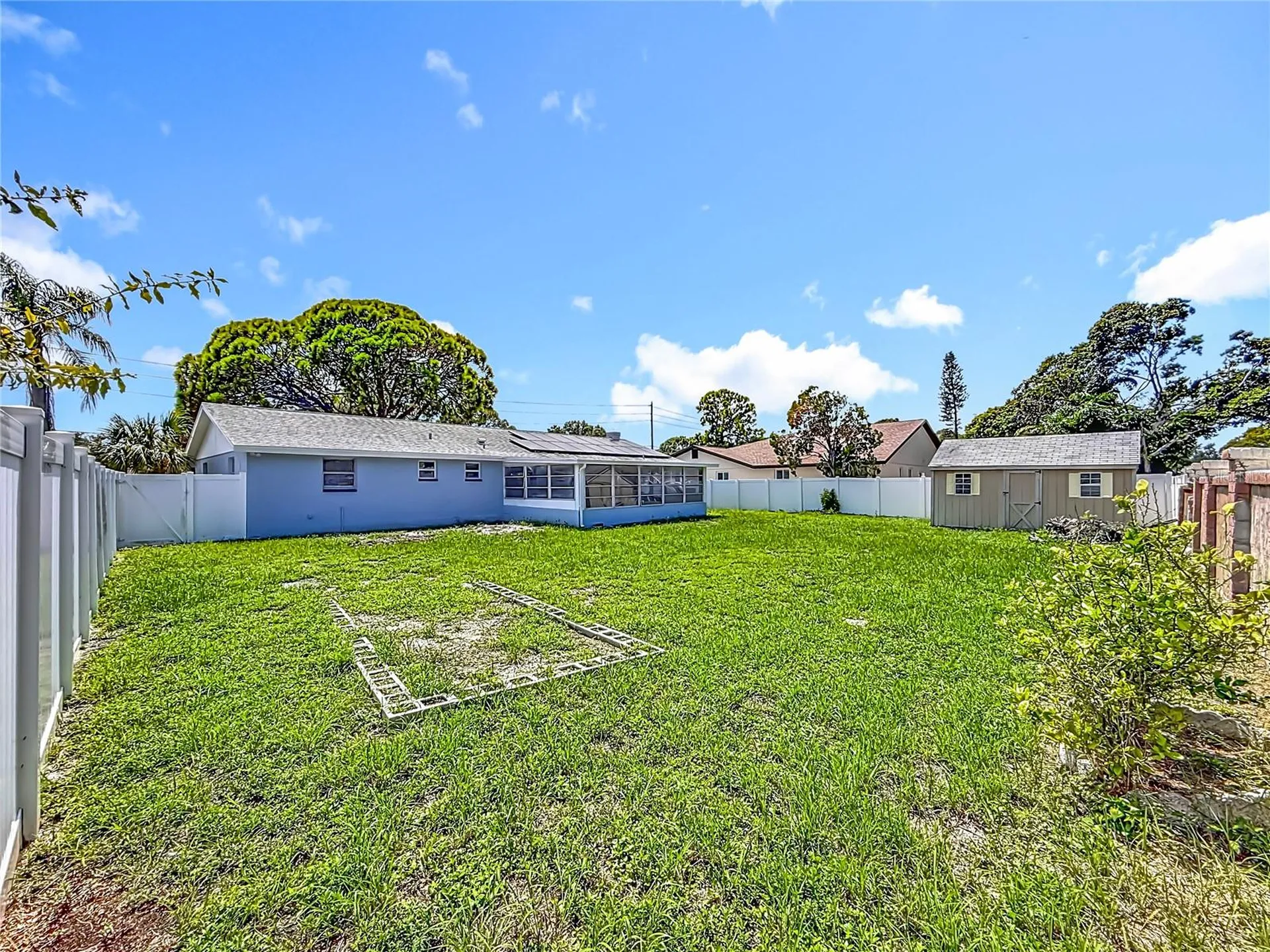 2449 66th Avenue S St Petersburg FL 33712
