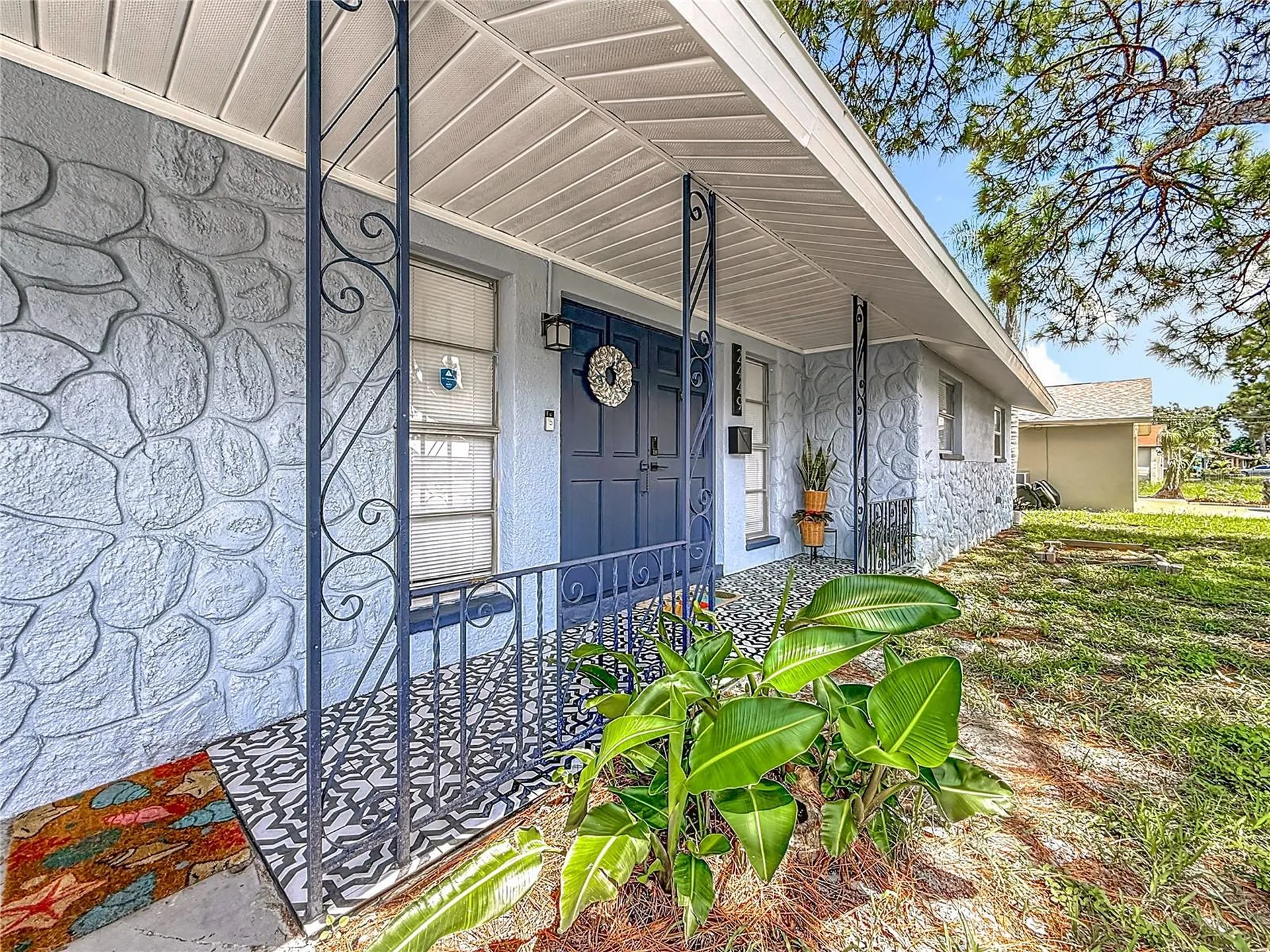2449 66th Avenue S St Petersburg FL 33712
