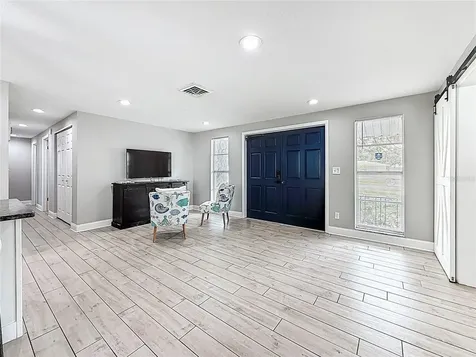 2449 66th Avenue S St Petersburg FL 33712