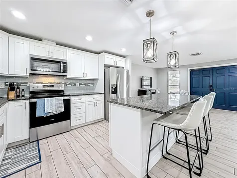 2449 66th Avenue S St Petersburg FL 33712