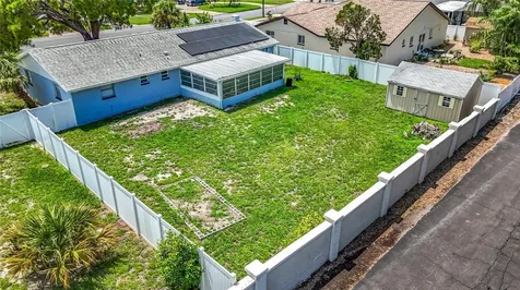 2449 66th Avenue S St Petersburg FL 33712