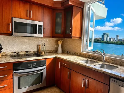 876 Ashford Avenue San Juan PR 00907