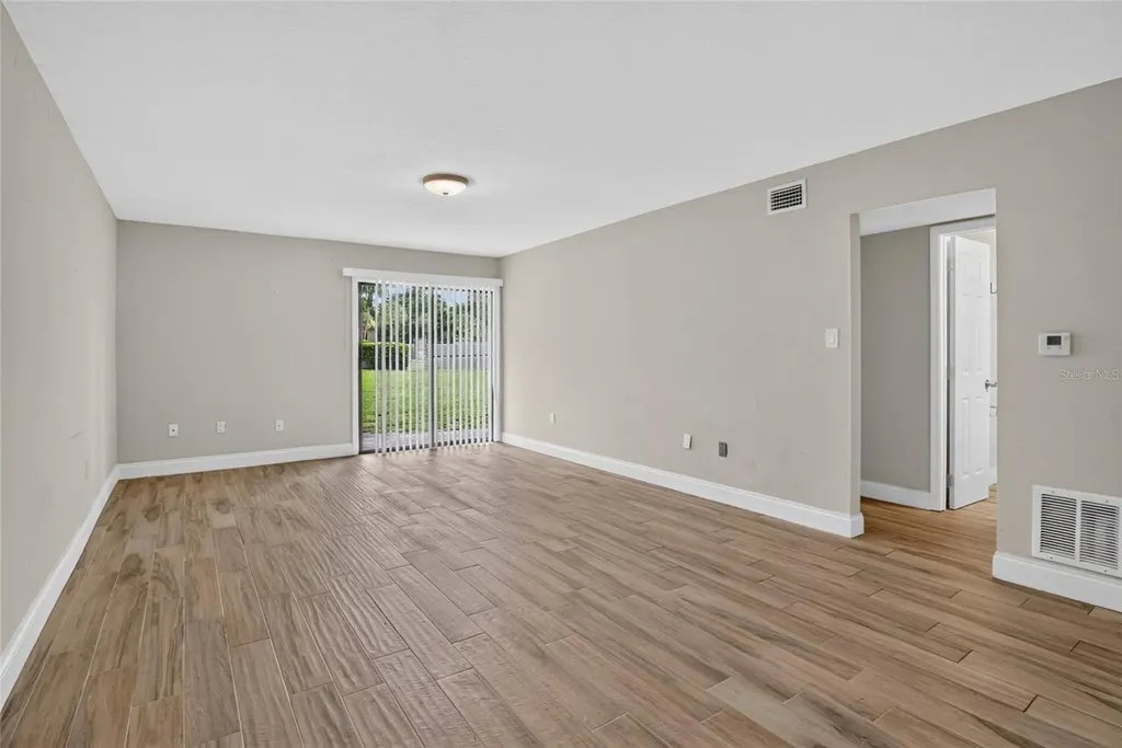 145 Scottsdale Square Winter Park FL 32792