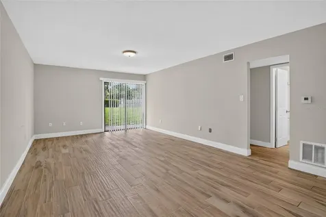 145 Scottsdale Square Winter Park FL 32792