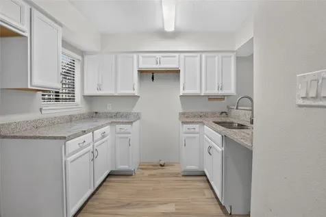 145 Scottsdale Square Winter Park FL 32792