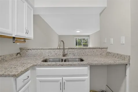 145 Scottsdale Square Winter Park FL 32792