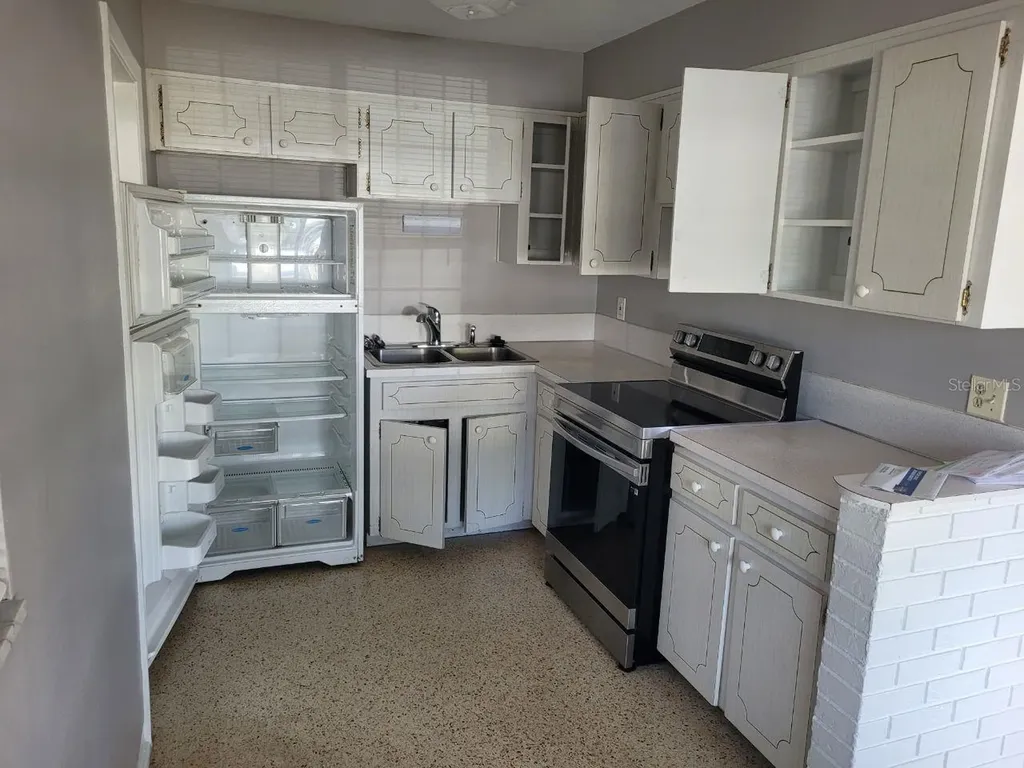 3776 59th Street N St Petersburg FL 33710