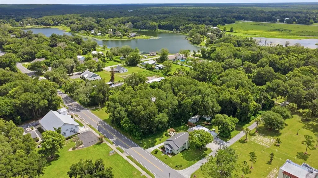 S Lakeview Drive Lake Helen FL 32744