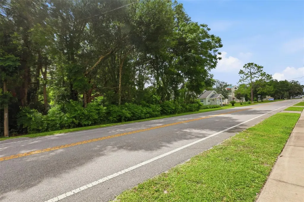 S Lakeview Drive Lake Helen FL 32744