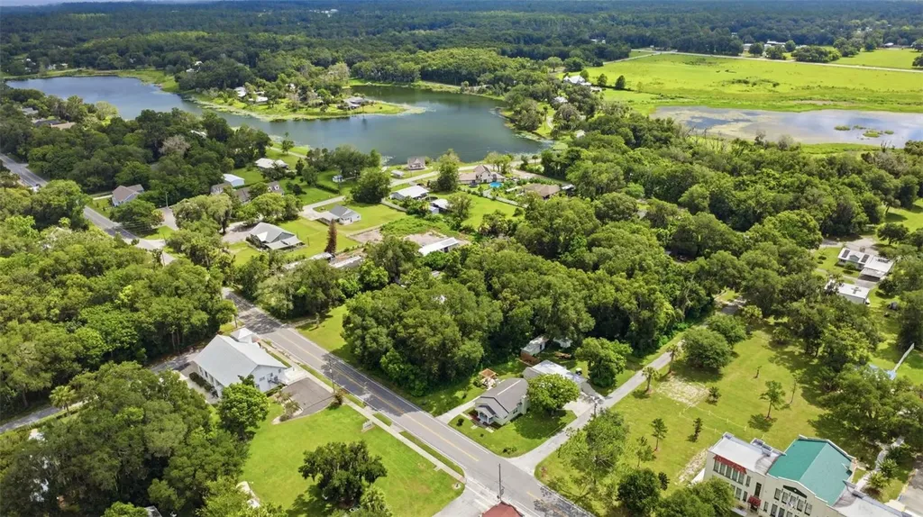 S Lakeview Drive Lake Helen FL 32744