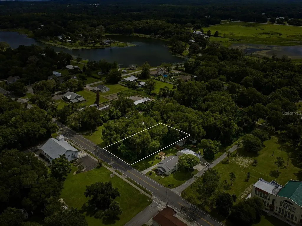 S Lakeview Drive Lake Helen FL 32744