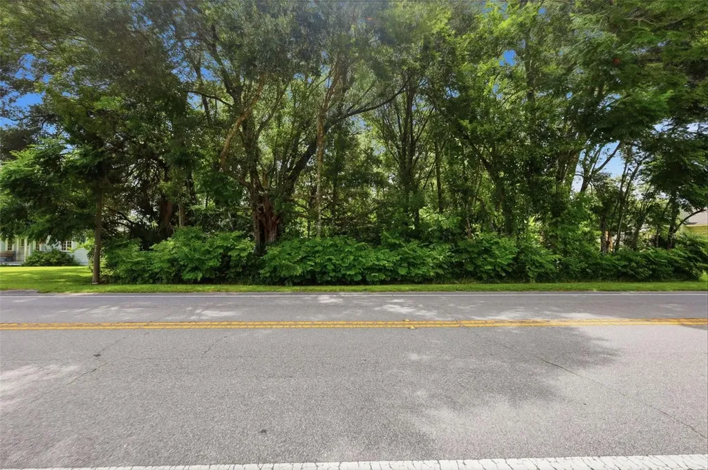 S Lakeview Drive Lake Helen FL 32744