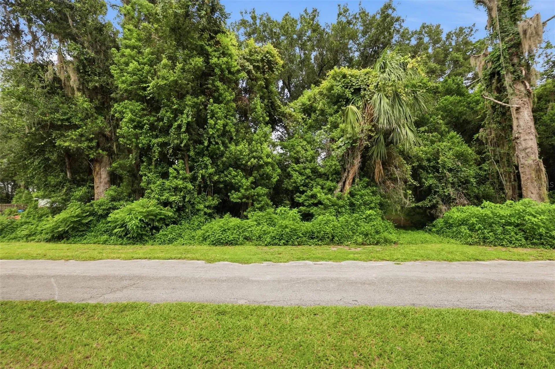 S Lakeview Drive Lake Helen FL 32744